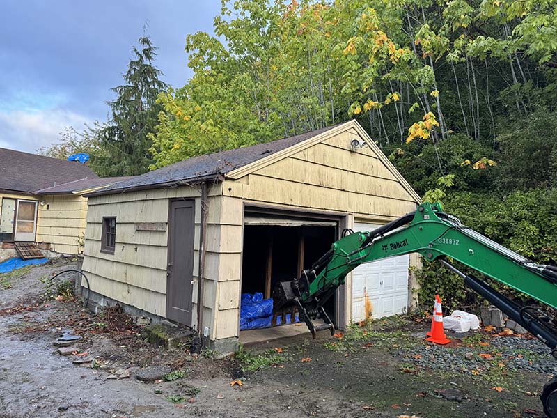 Garage-Demolition-Lakewood-WA-Before