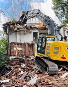 demolition contractor in federal way400x516 1 233x300