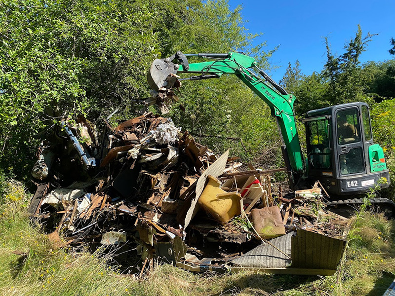 trailer demo with franky's excavation